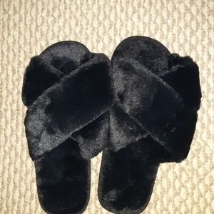 NWOT black furry sandals